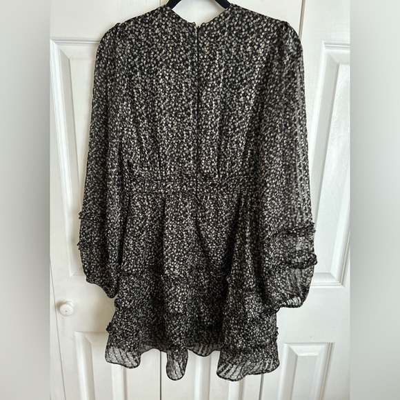 Ever New flounced ditsy print dress - Picture 13 of 16